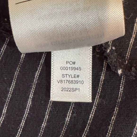 Vince Black and White Striped Short Sleeve Tee. Size medium. EUC - Picture 8 of 10